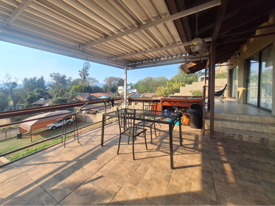 To Let 2 Bedroom Property for Rent in Meerhof North West